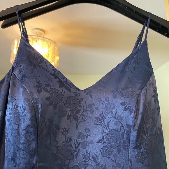 Windsor Gown - Picture 3 of 5